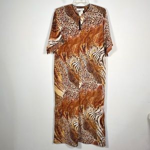 Carlton Hall Womens NWT Size Small Mixed Animal Print Nightgown Robe Partial Zip